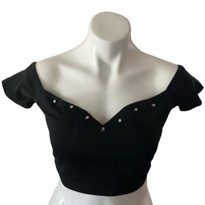 Trac Women’s Black Silver Studded Short Sleeve Crop Top Size Large